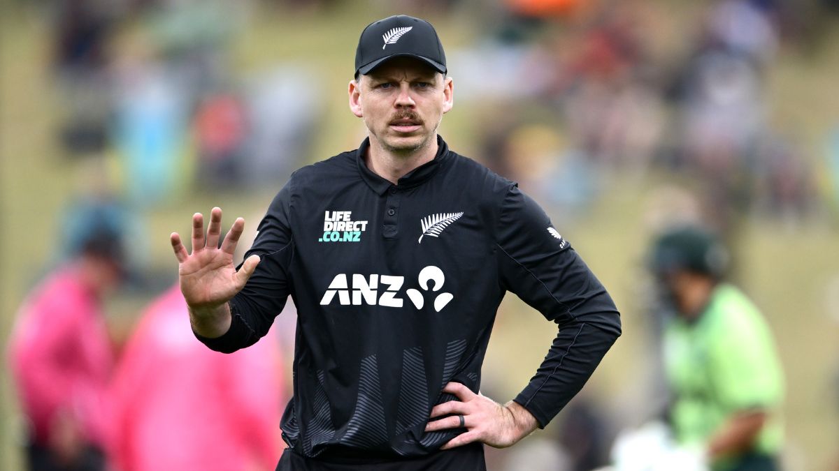 Michael Bracewell announced as injured Glenn Phillips’ replacement for first Zimbabwe Test